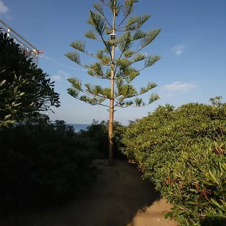 Manthos Sea View