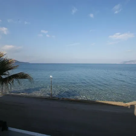 Manthos Sea View Apartment *